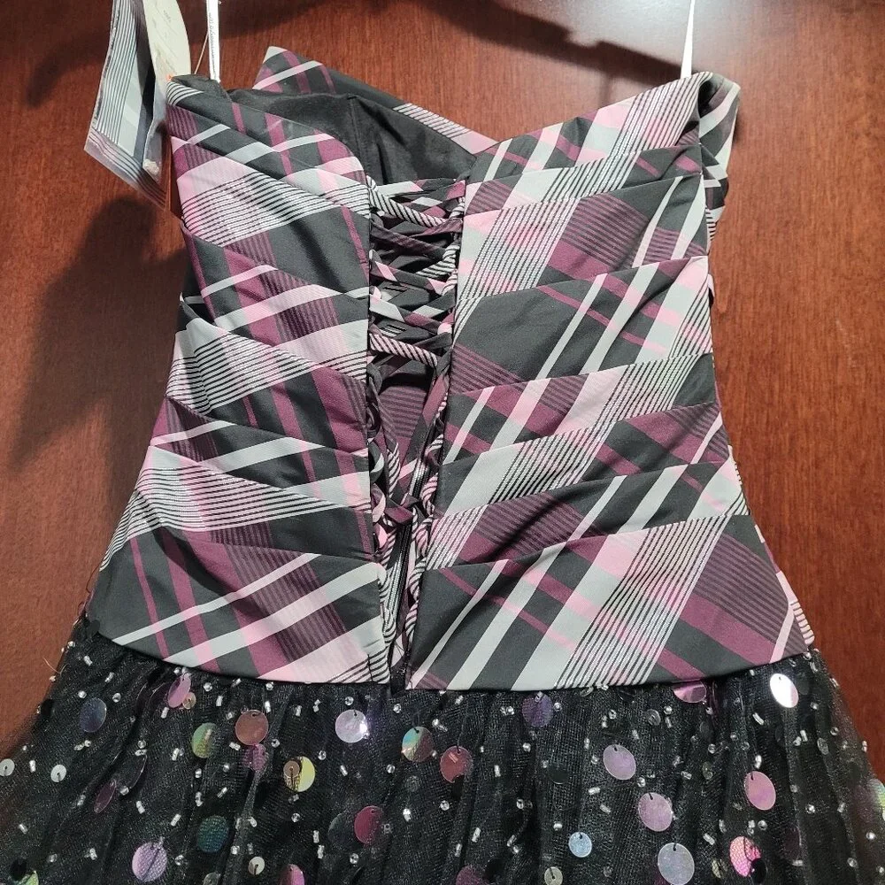 Alyce Paris 6952 Size 2 Prom Dress - Picture 7 of 8